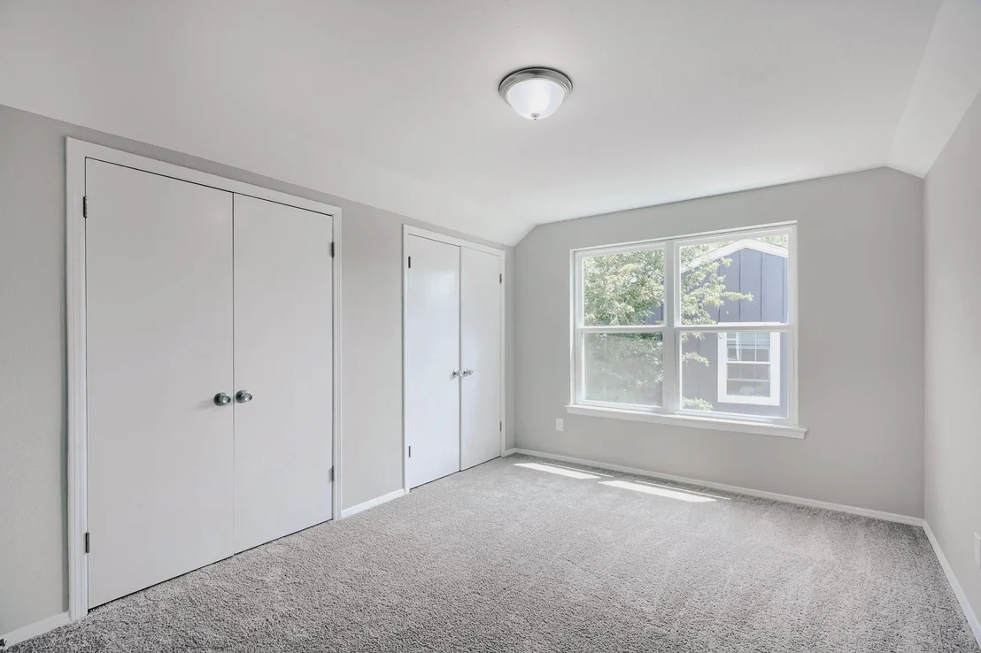Photo of 1414 Dumont Drive