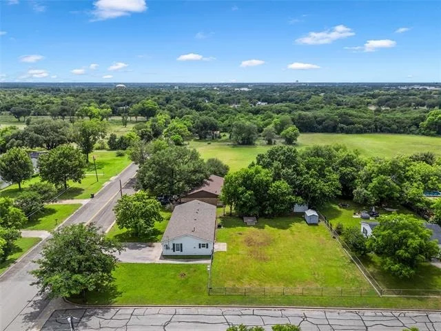 Photo of 3718 Kendall Lane