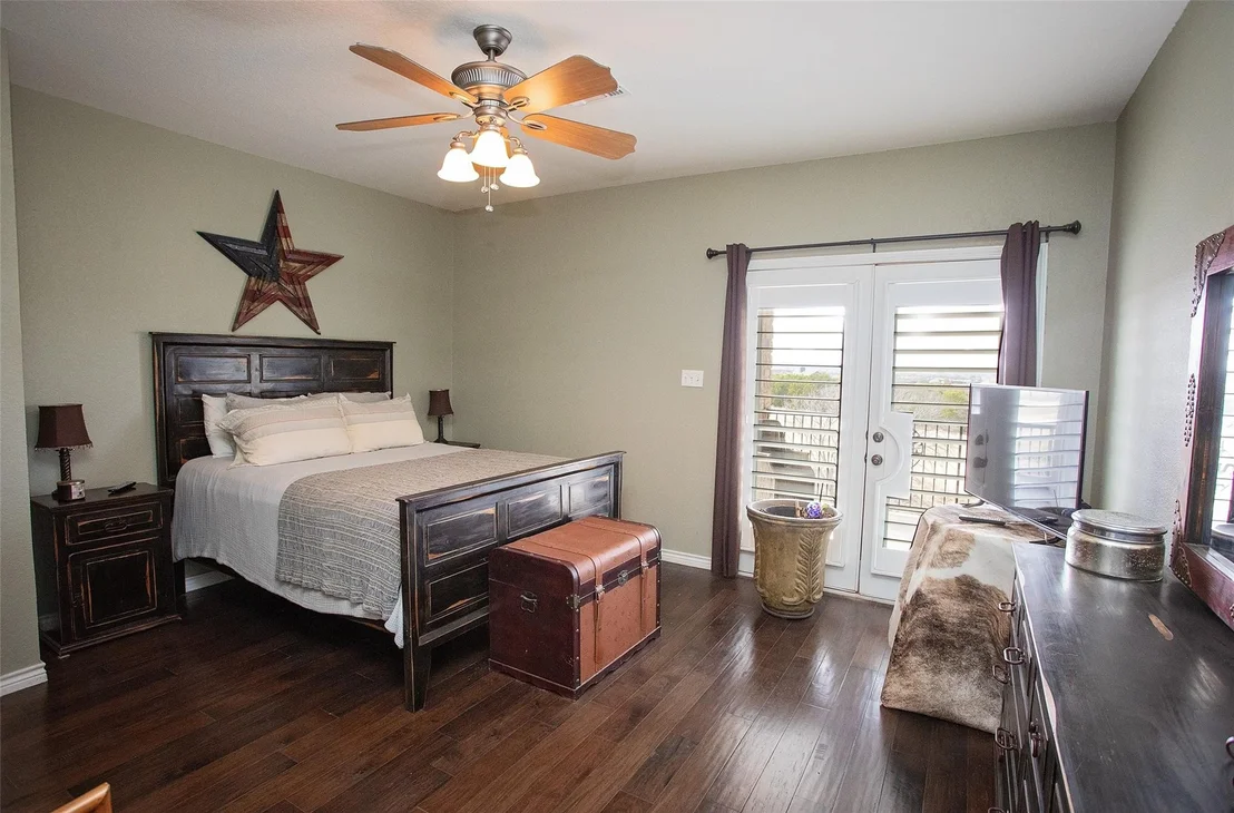 Photo of 1204 Eagle Point