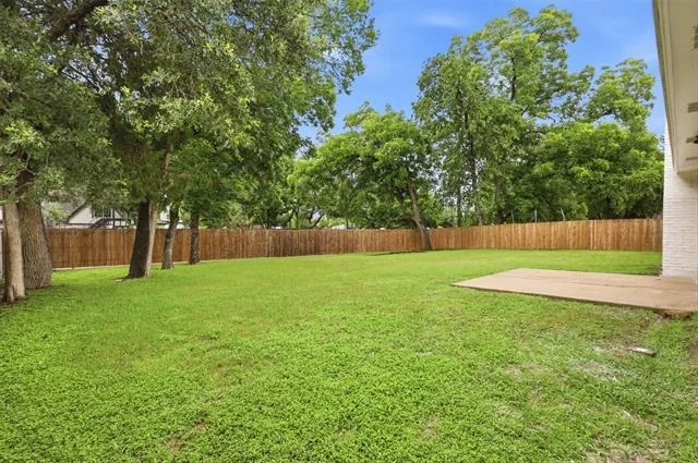 Photo of 2112 Stonegate Drive N