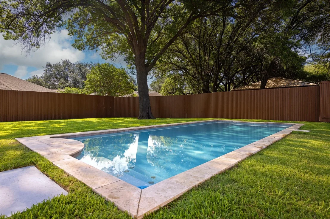 Photo of 6910 Waggoner Drive