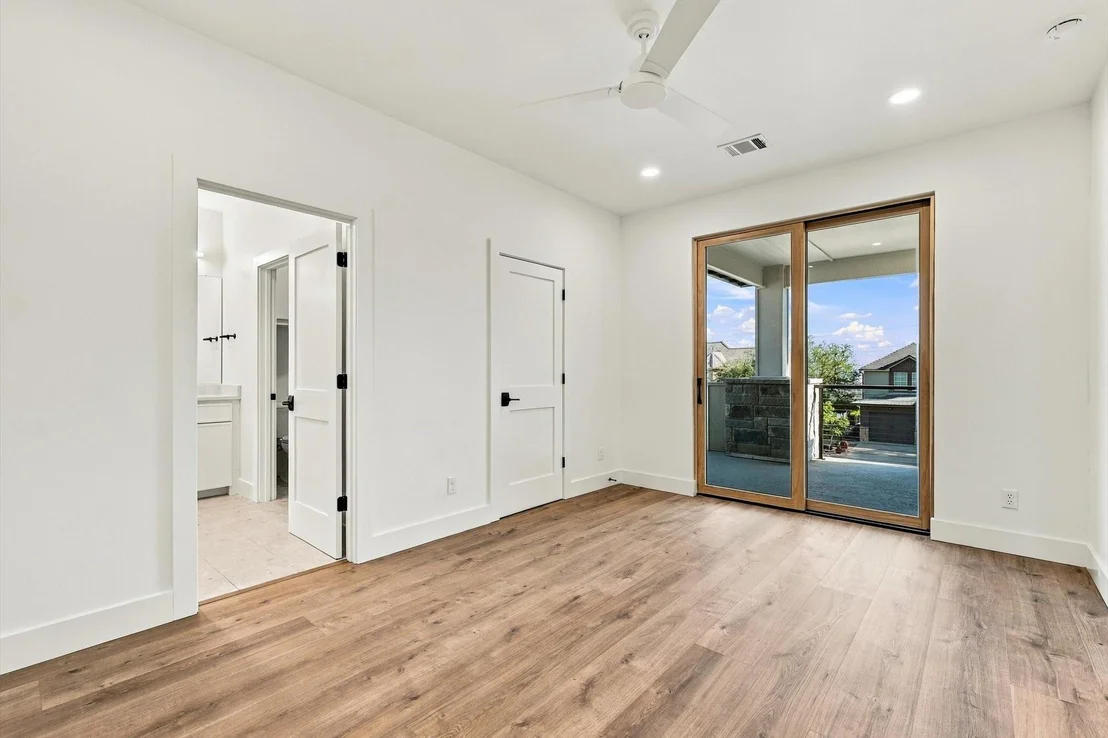 Photo of 125 Oyster Bay