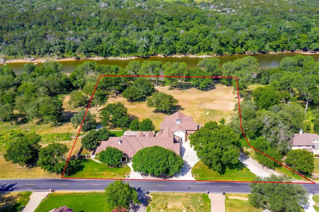 Photo of 9310 Bellechase Road