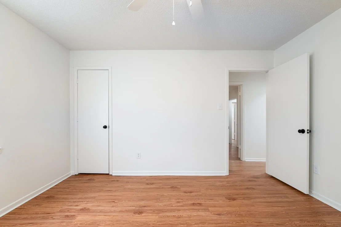 Photo of 102 S 2nd Street