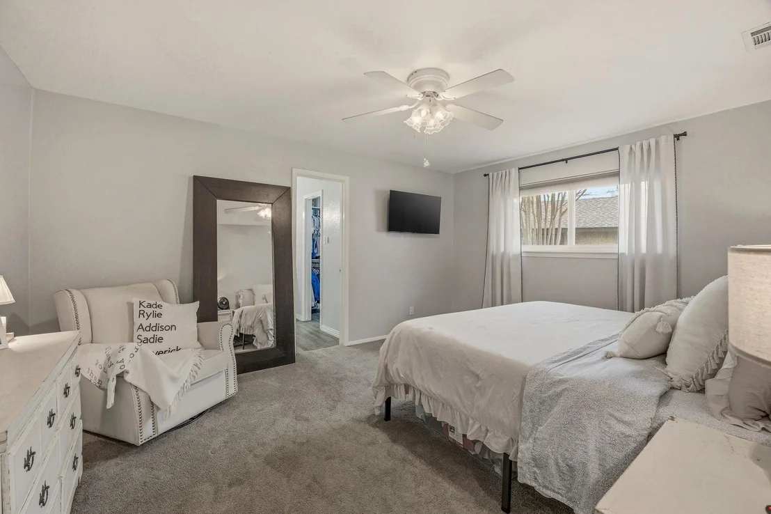 Photo of 401 Meadow Ridge Drive