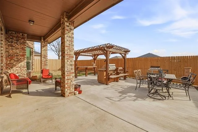 Photo of 409 Crown Oaks Drive