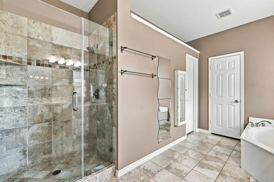 Photo of 335 Linhurst Drive
