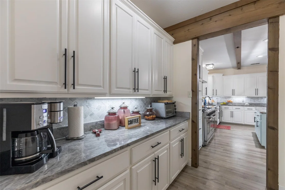 Photo of 582 Clark Road