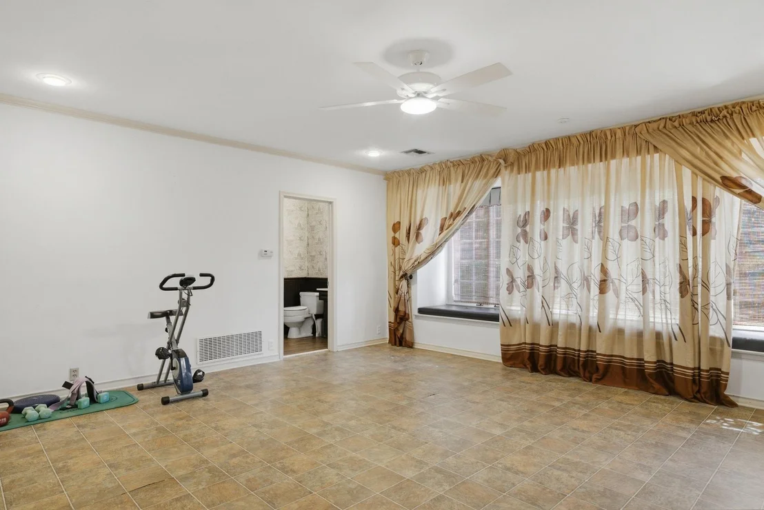 Photo of 2725 Pecan Drive