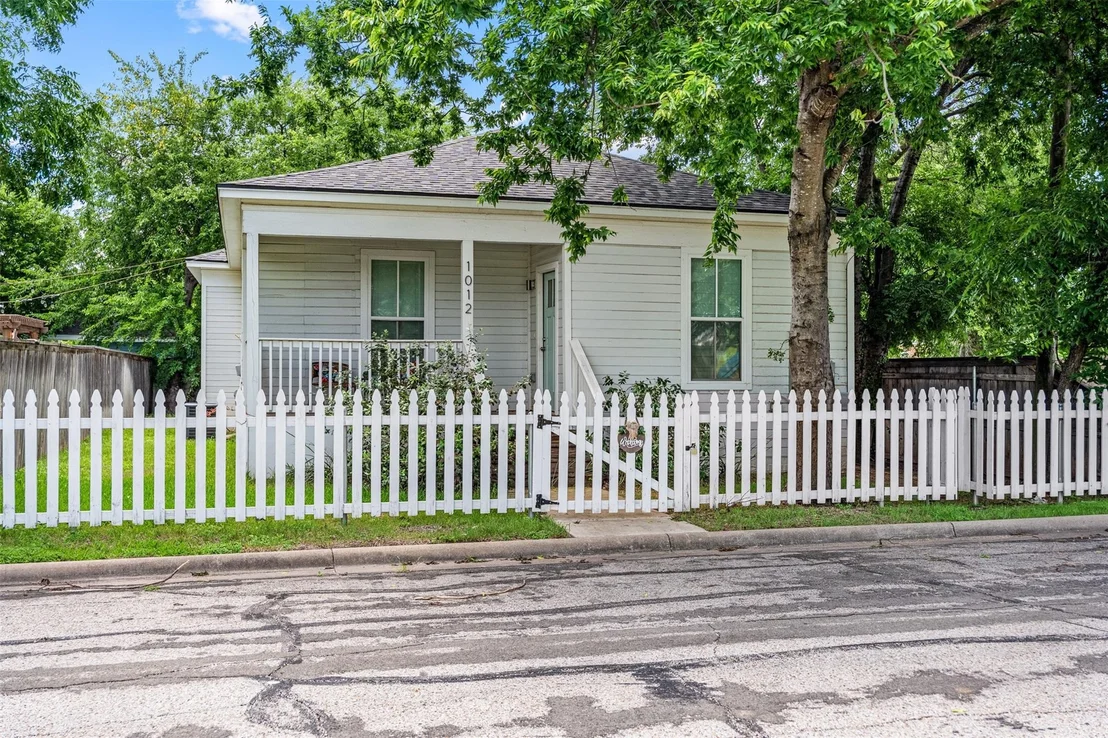 Photo of 1012 Burnett Avenue