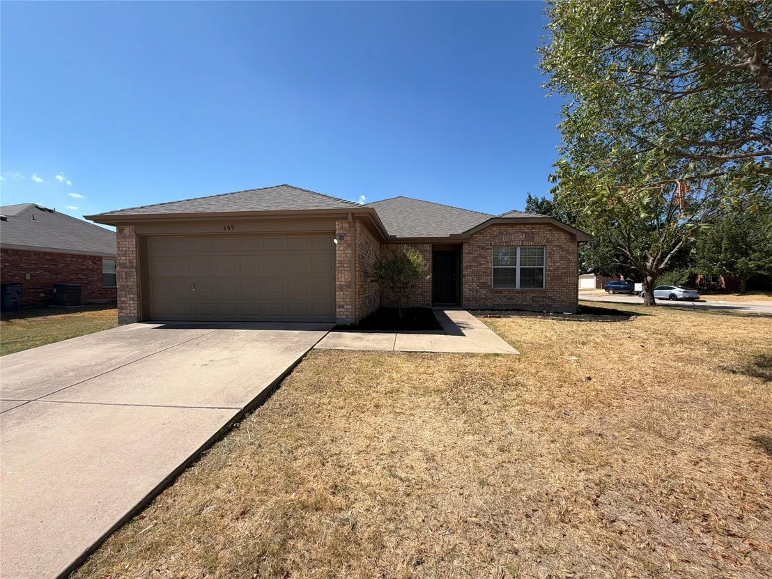 Photo of 809 Canyon Cove Drive