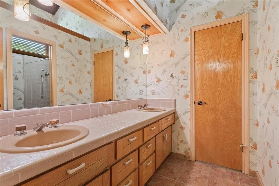 Photo of 3724 Greenleaf Drive