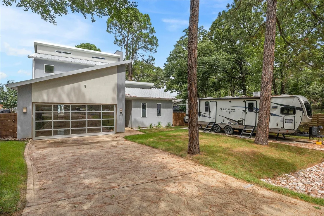 Photo of 130 Harbor Drive