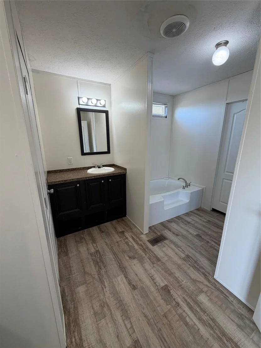 Photo of 408 County Road 4415