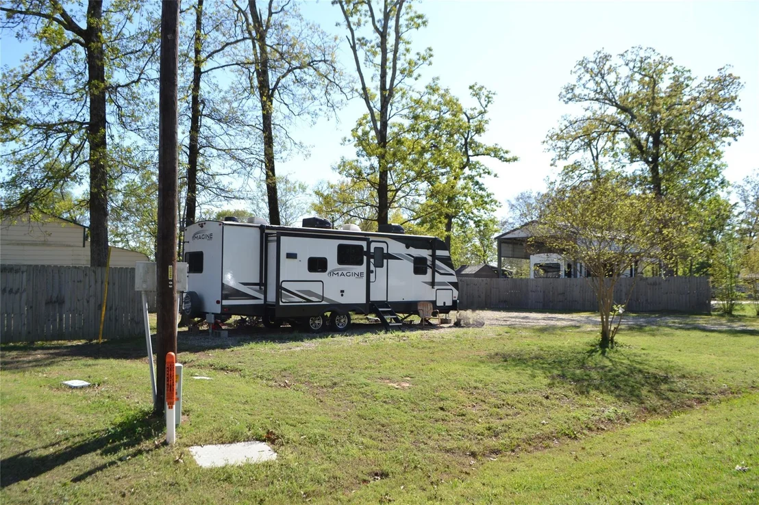 Photo of 718 Indian Gap