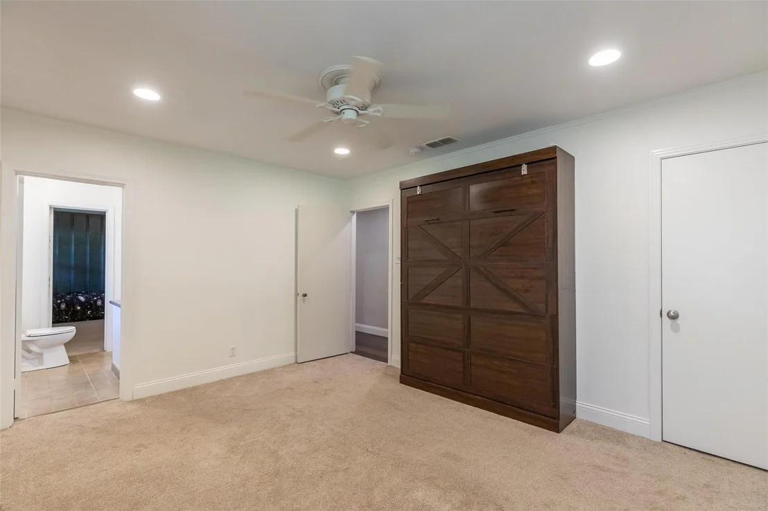 Photo of 3765 Woodridge Drive