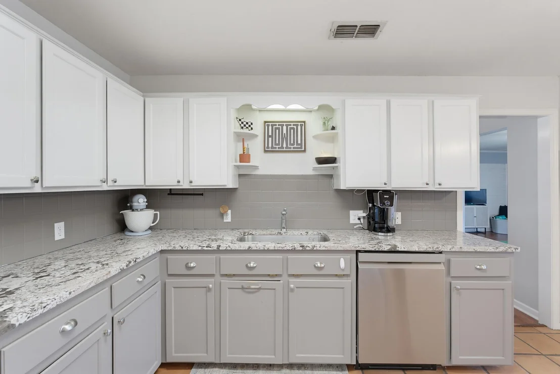 Photo of 1361 Larned Lane