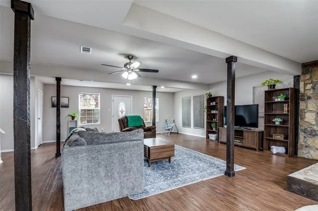 Photo of 861 Betty Drive
