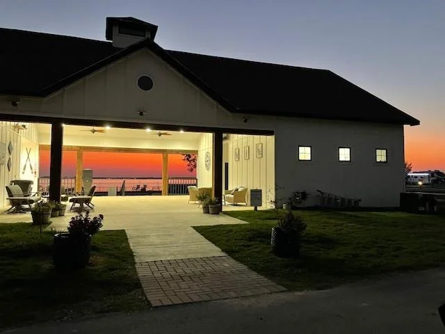 Photo of 5086 Waterfront Road