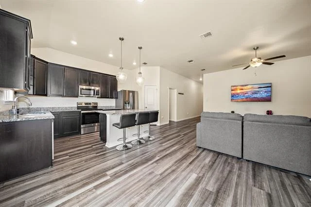 Photo of 846 Ross Road