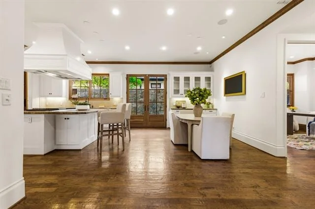 Photo of 6215 Rex Drive