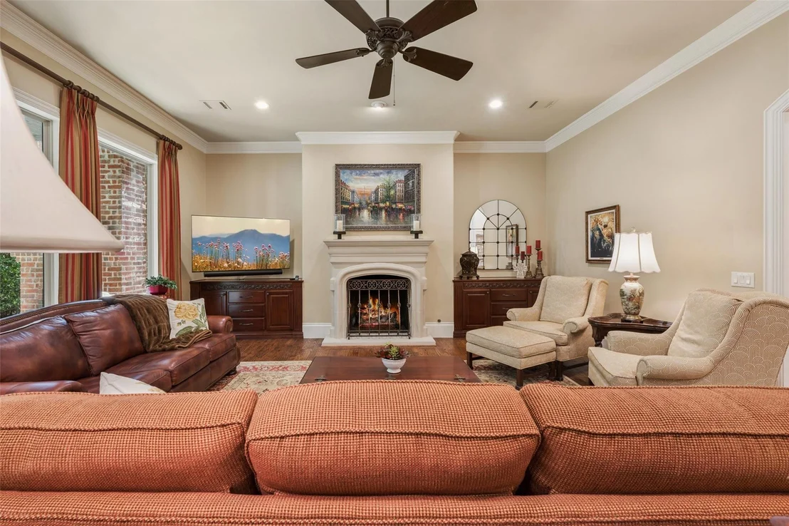 Photo of 6350 Memorial Drive