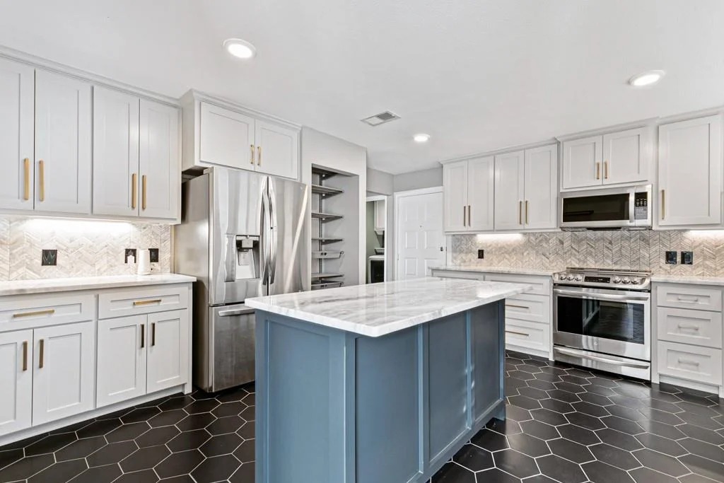 Photo of 2010 Heatherbrook Drive