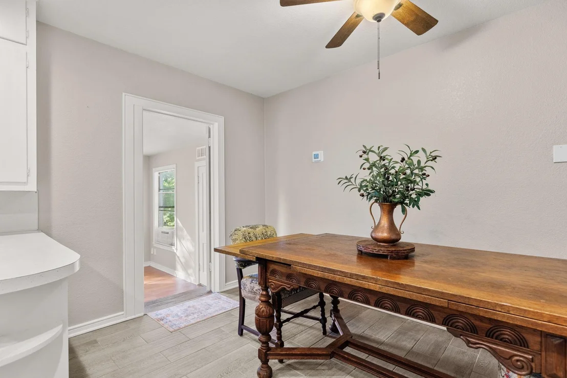 Photo of 2921 Summer Avenue