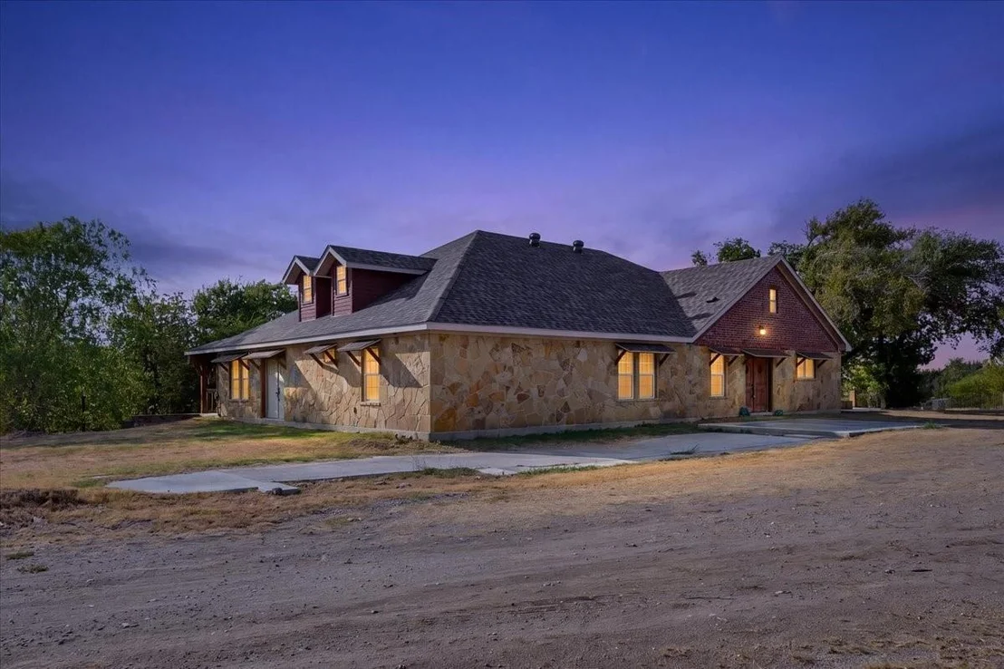 Photo of 3601 Oak Circle