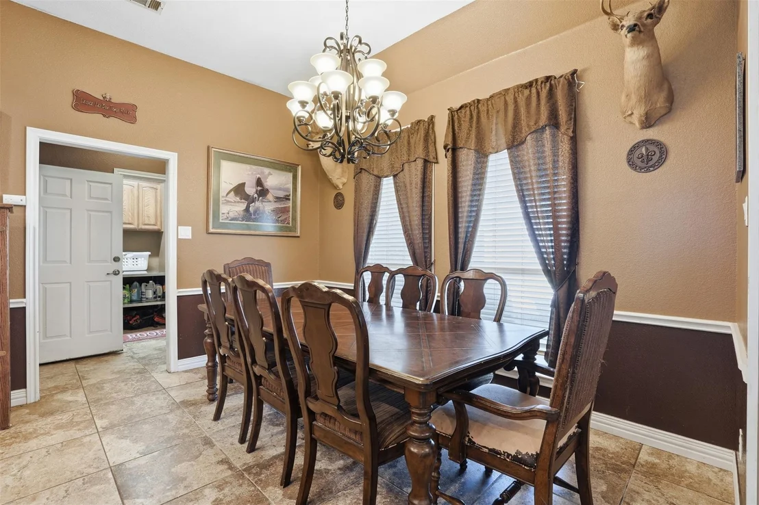 Photo of 7229 County Road 1205