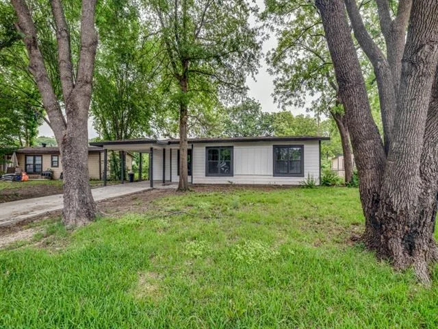 Photo of 616 Leyenda Drive