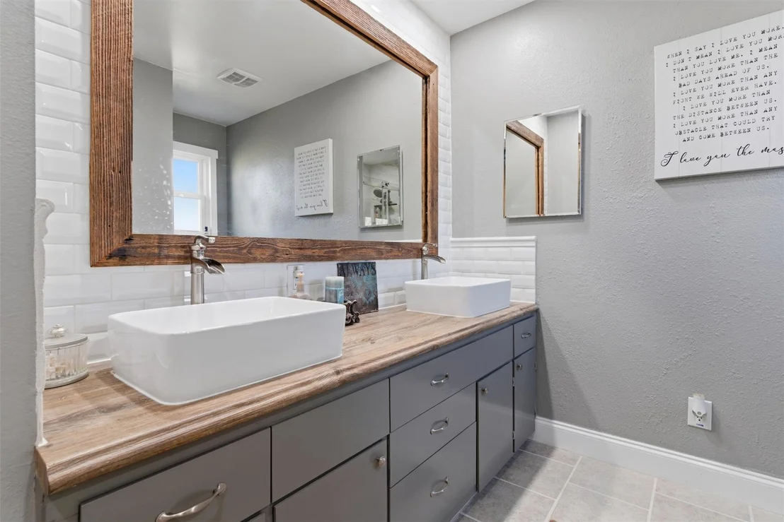 Photo of 1115 County Road 2102