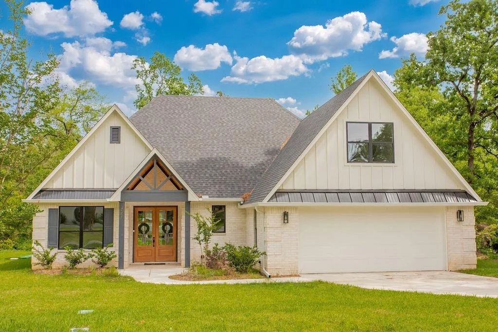 Photo of 221 Brookside Drive