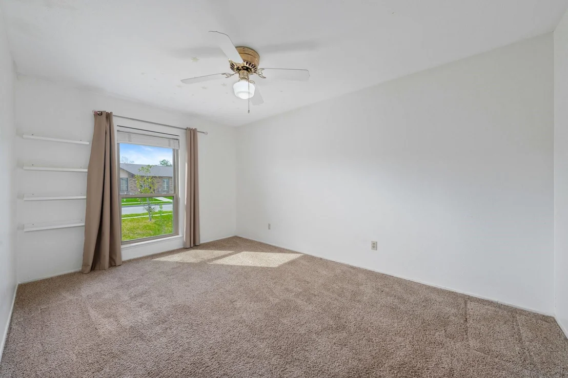 Photo of 413 Sandy Knoll Drive