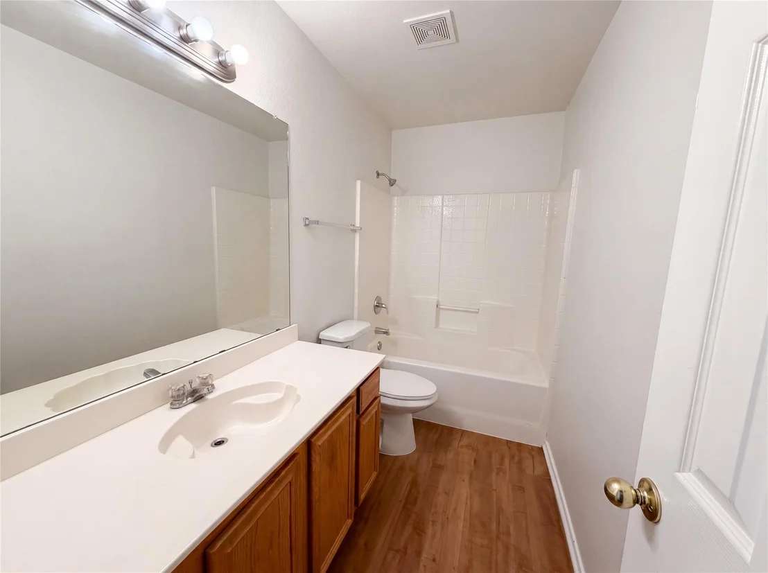 Photo of 5432 Nuthatch Street