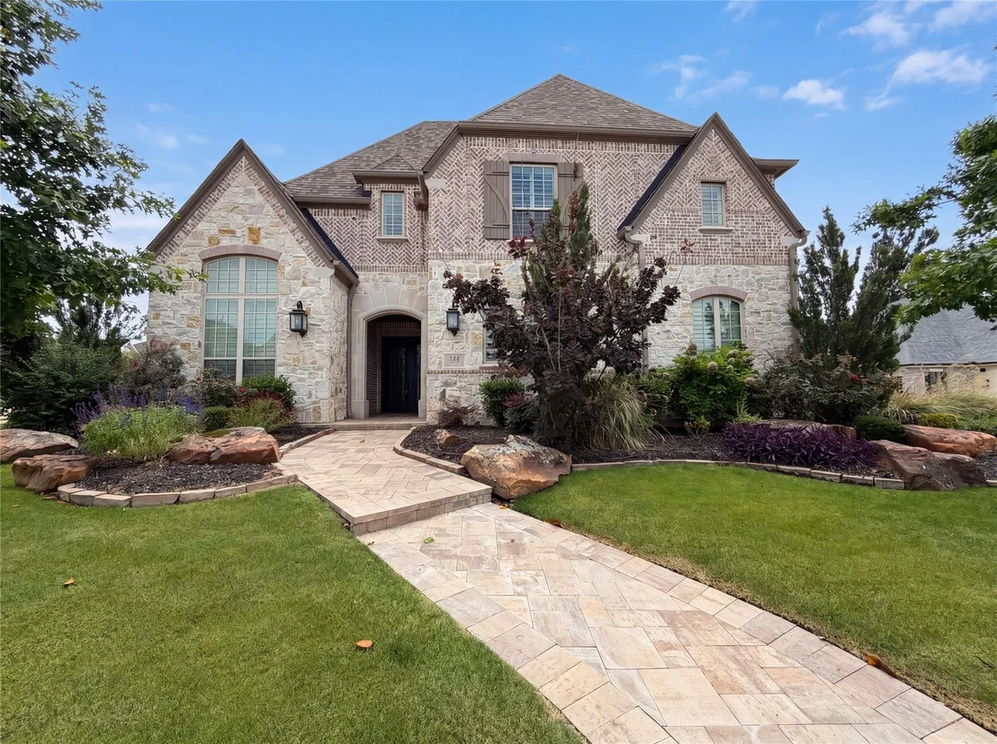 Photo of 820 Hawk Wood Lane