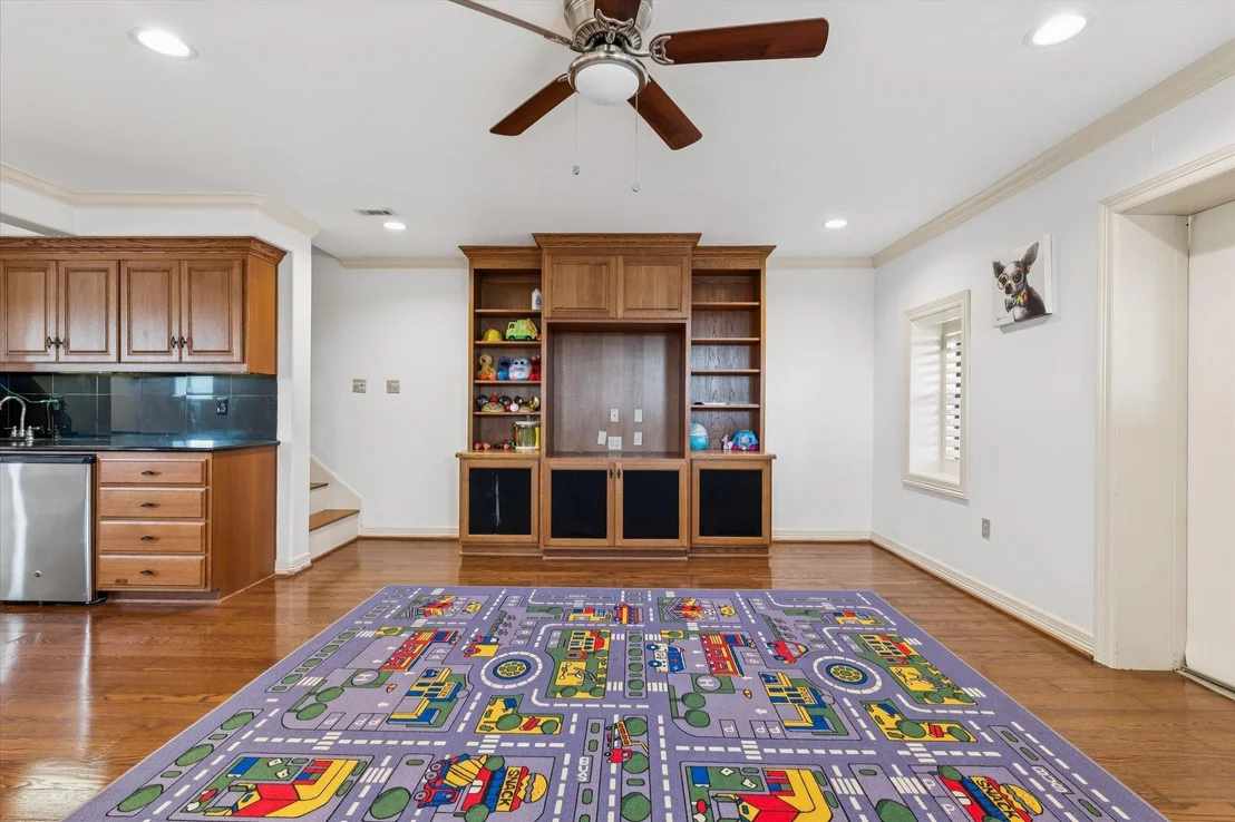 Photo of 2275 W Moonlight Drive