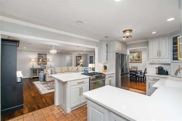 Photo of 9709 Elmcrest Drive