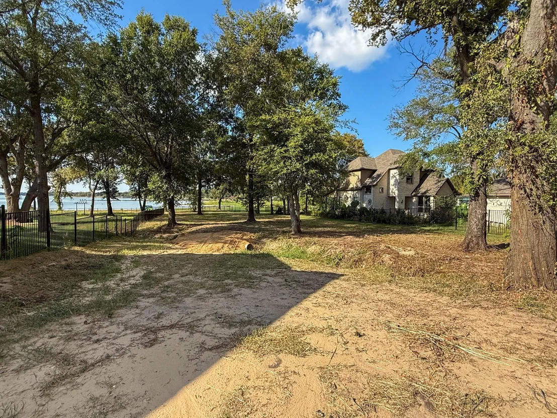 Photo of 1520 Shoreline Drive