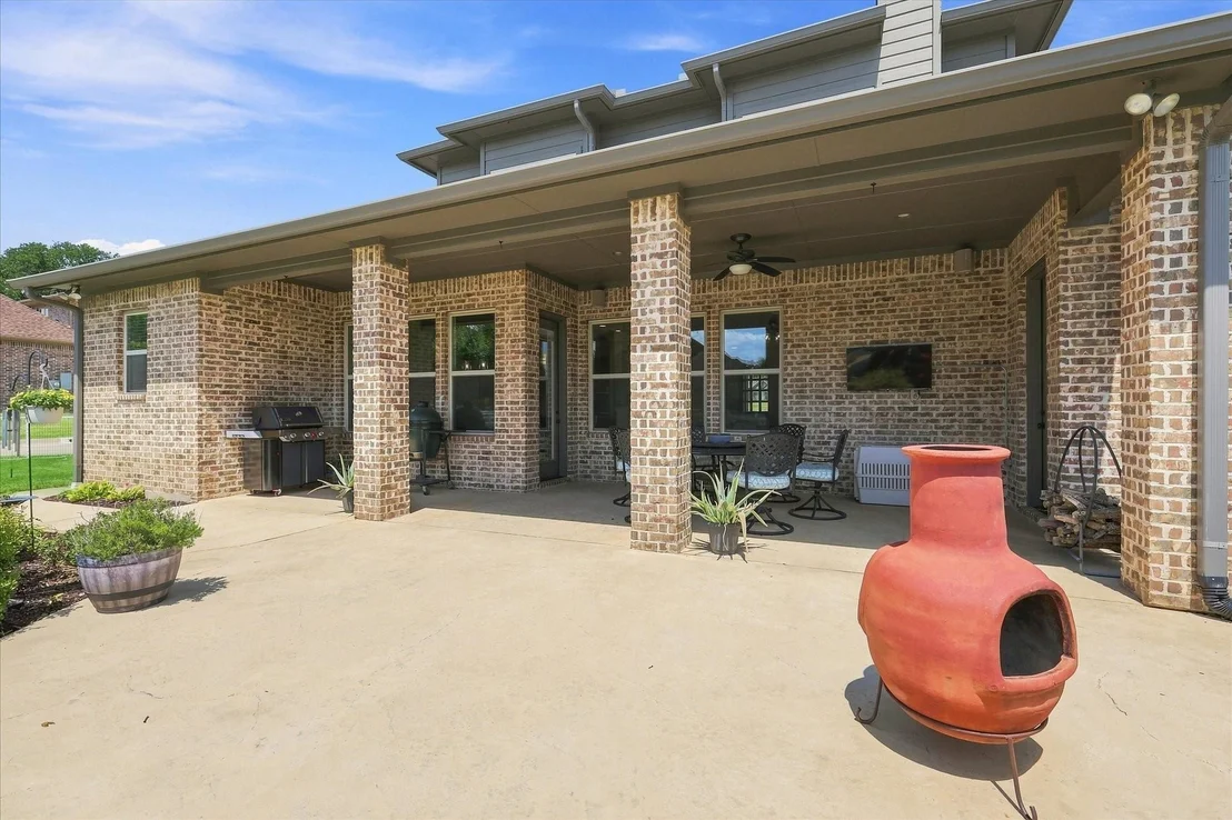 Photo of 1228 Robin Drive