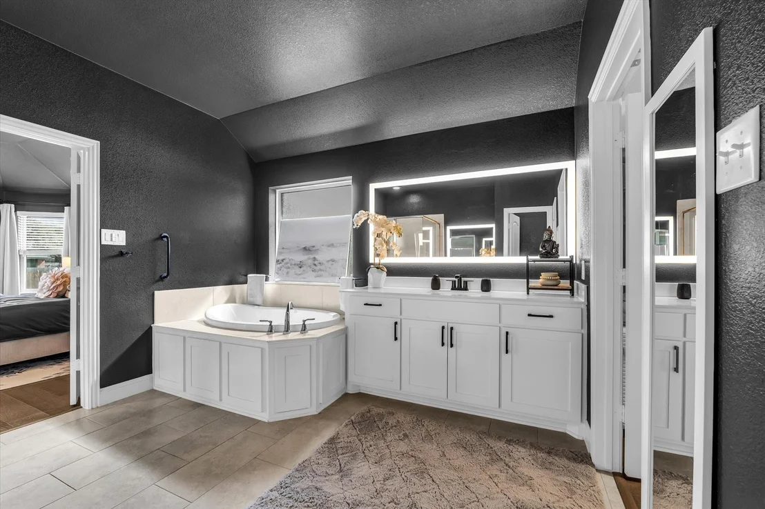Photo of 1317 Ridgeview Drive