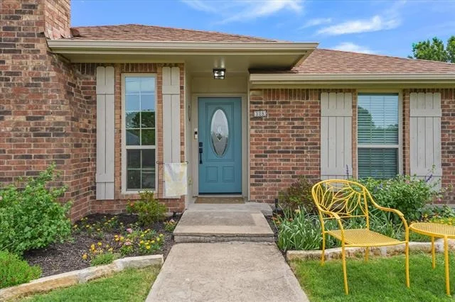 Photo of 328 Pinyon Lane