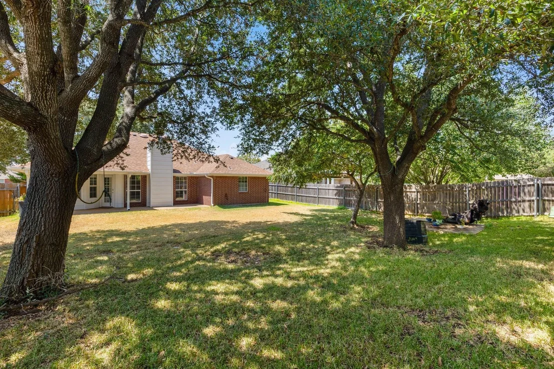 Photo of 2800 Comanche Trail