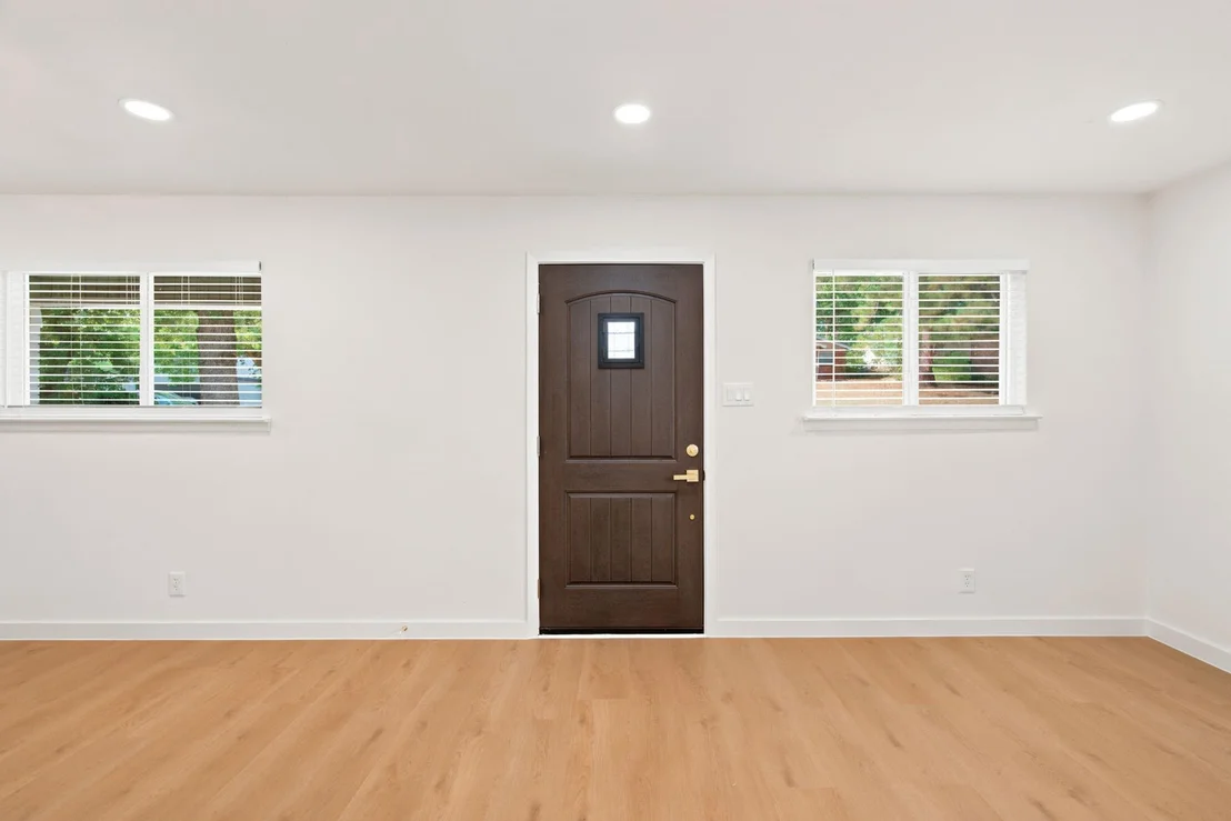 Photo of 6632 Ellis Road