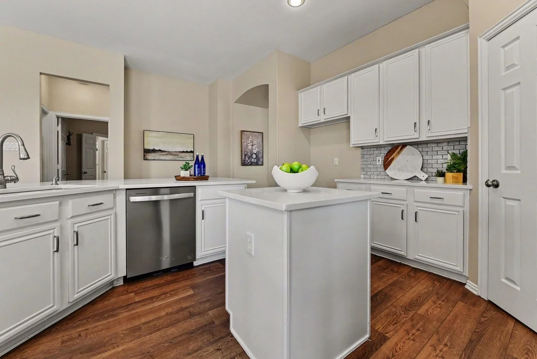 Photo of 401 Stonebridge Circle