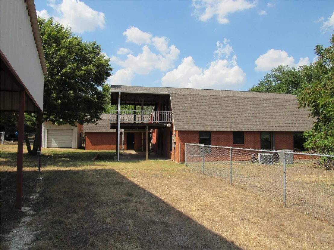 Photo of 626 Friendly Oaks Drive