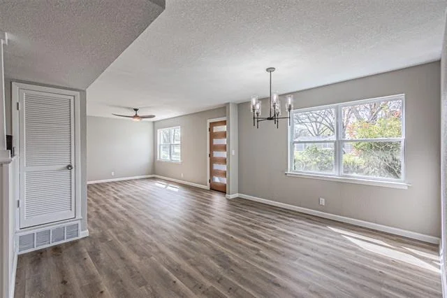 Photo of 1160 Harrison Lane