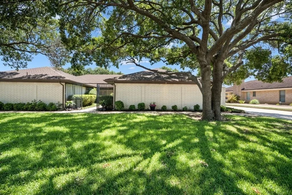 Photo of 5115 Ledgestone Drive