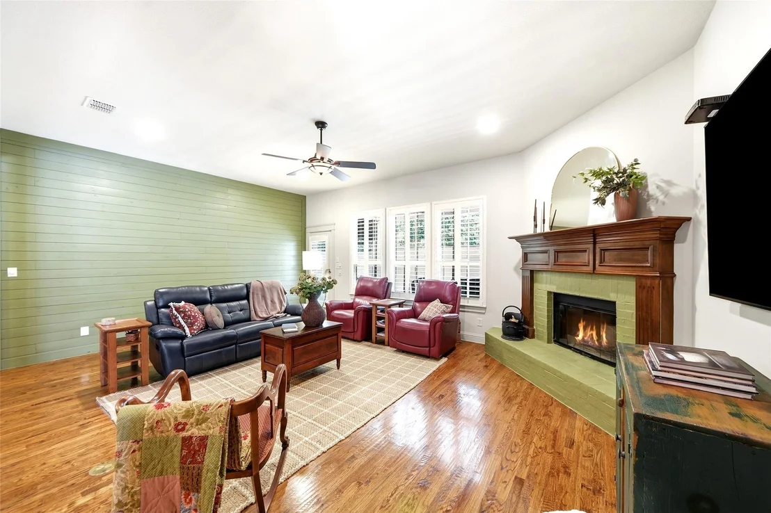 Photo of 7205 Darrow Drive