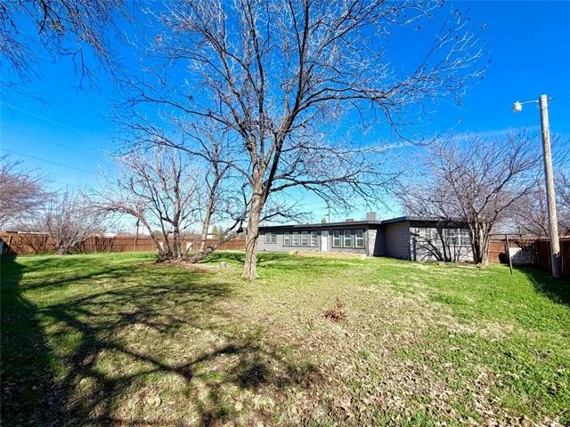 Photo of 2502 Marshall Street